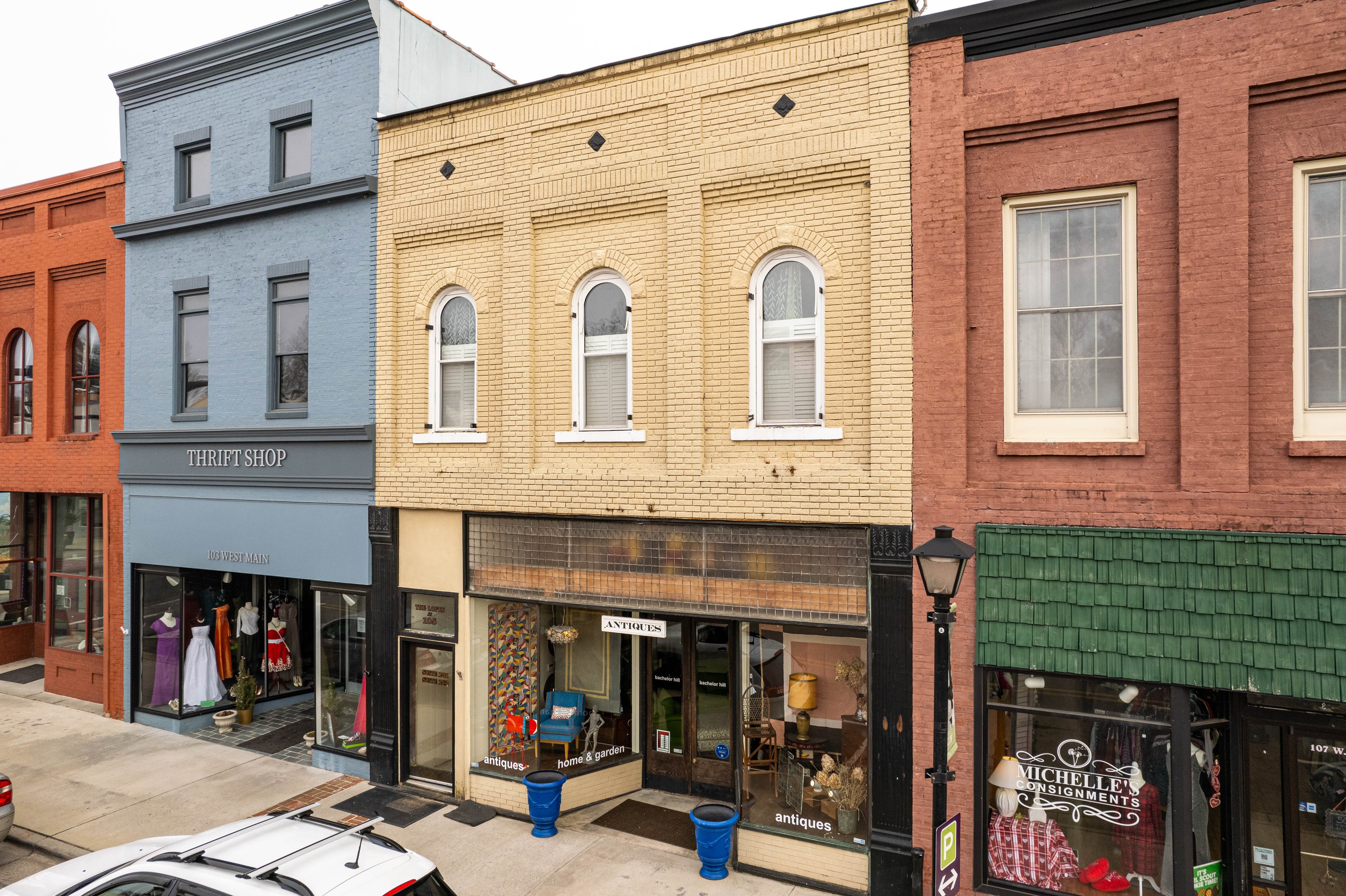 105 W Main St, Elkin, NC 28621