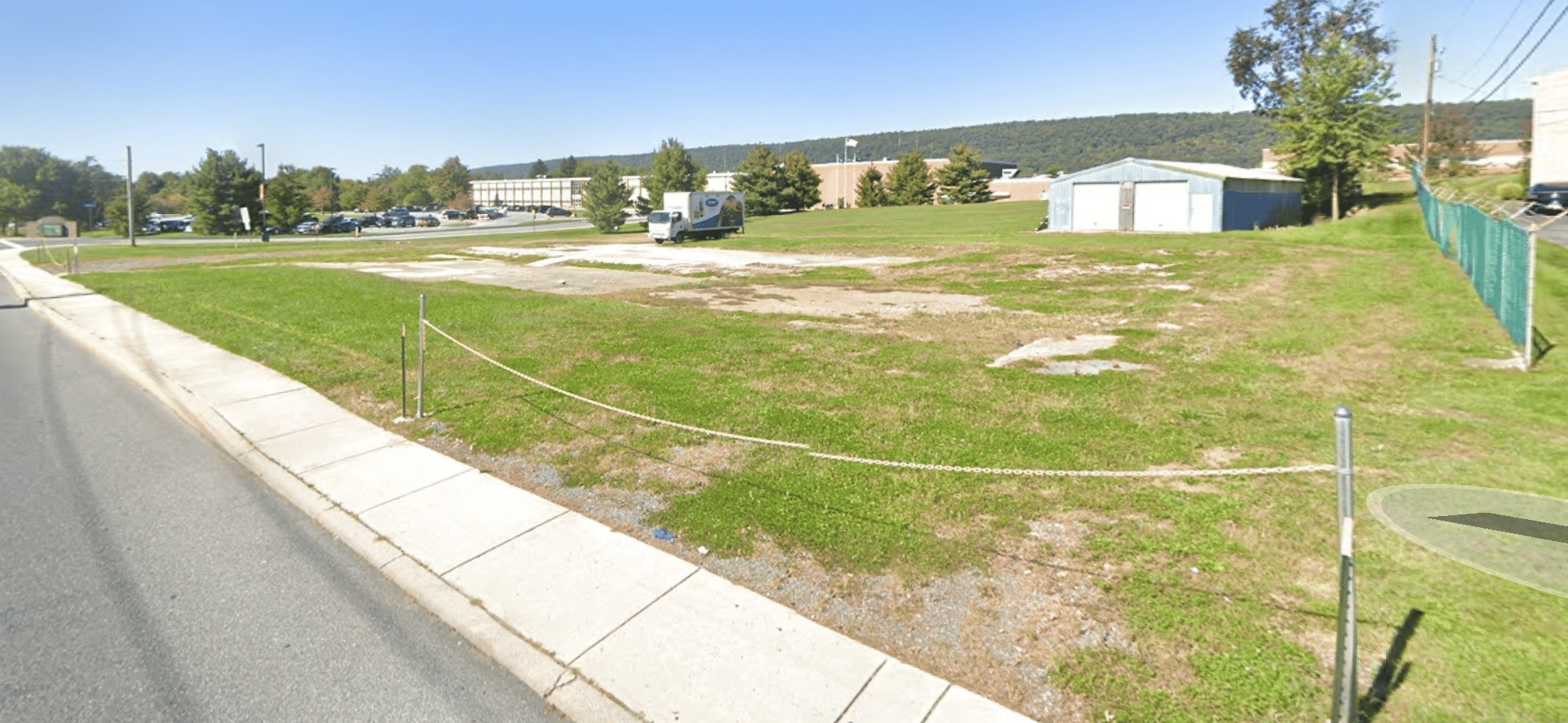 325 W Shady Ln, Enola, PA 17025