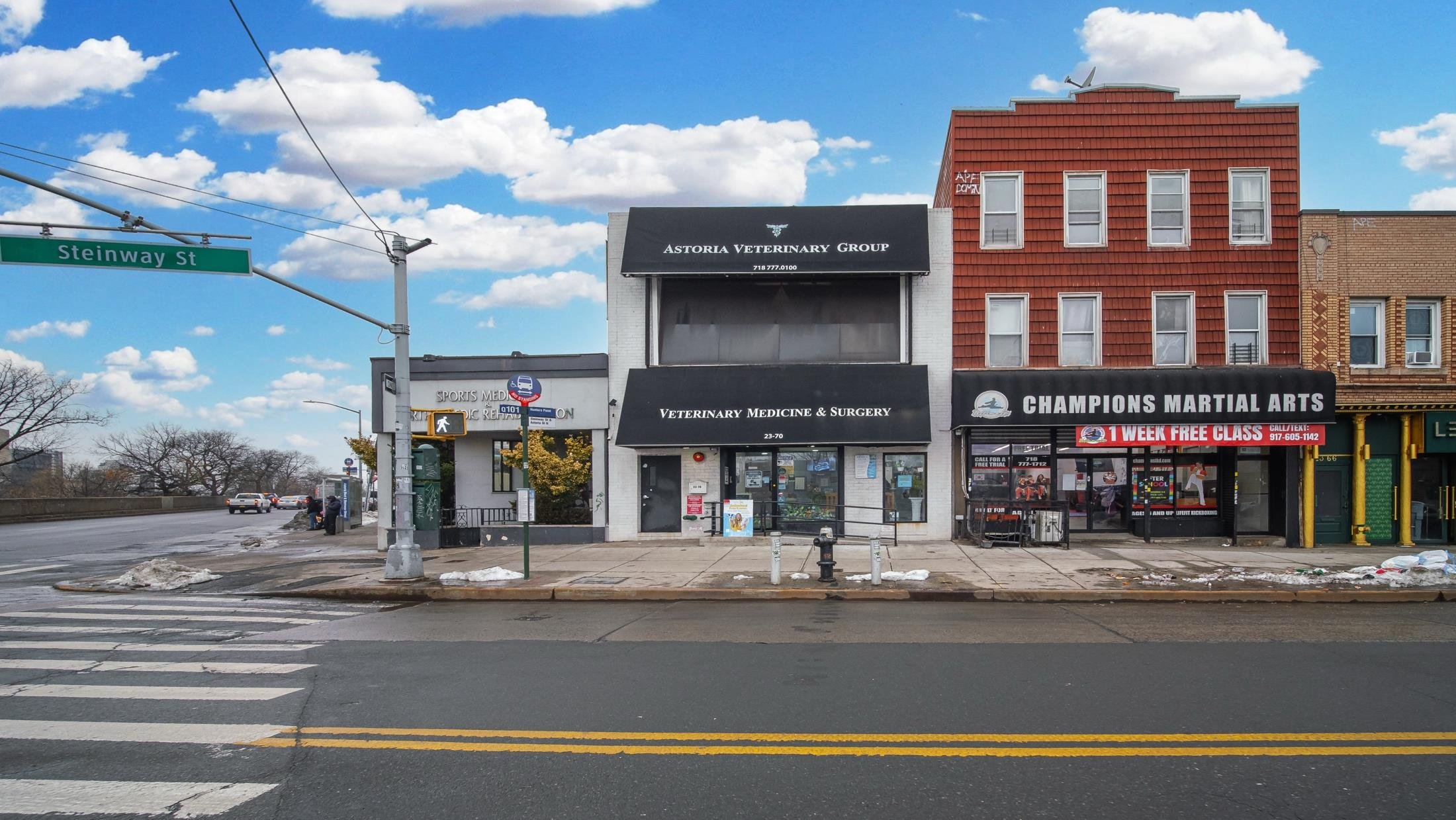 23-70 Steinway St, Queens, NY 11105