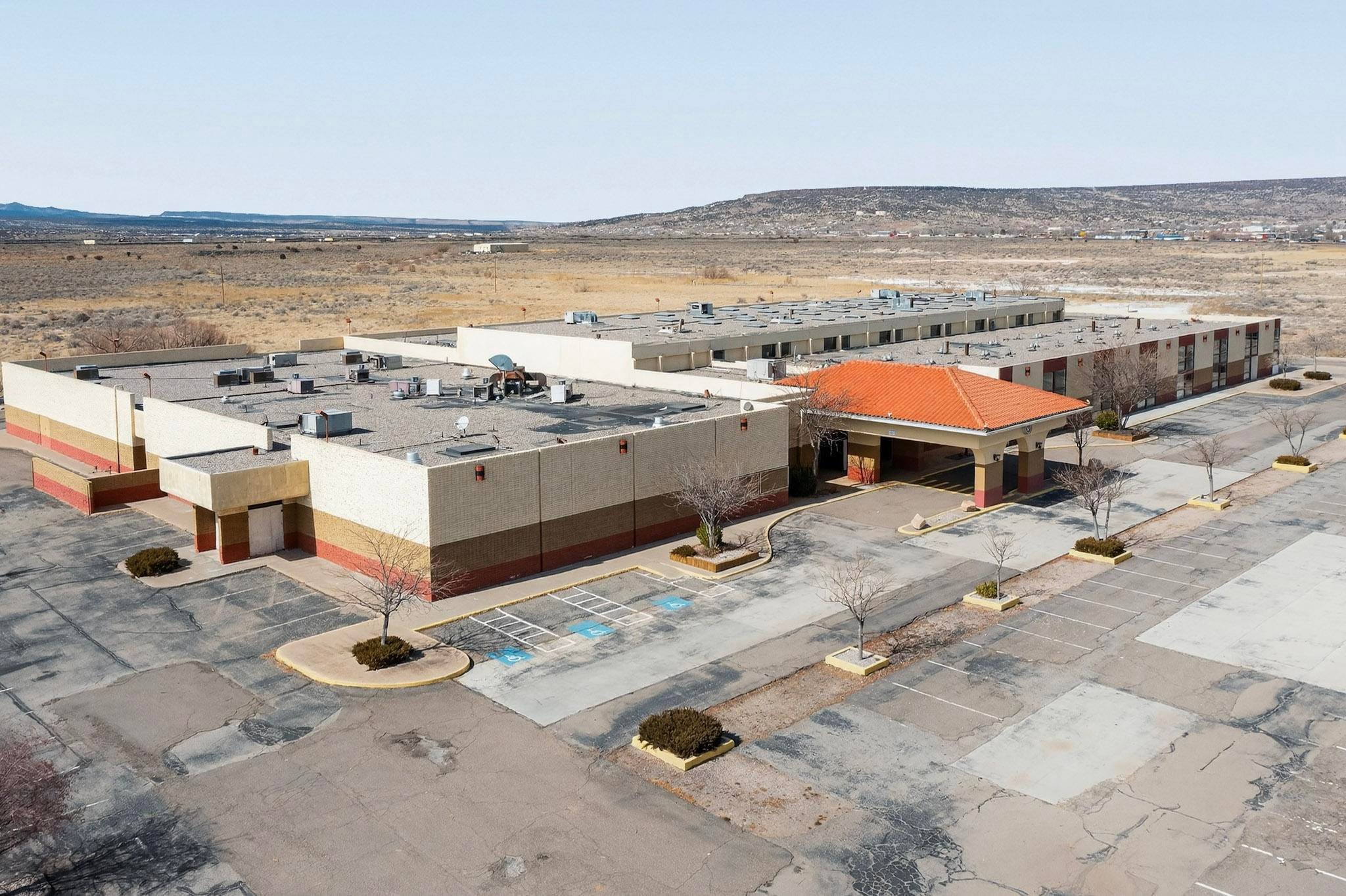 1501 E Santa Fe Ave, Grants, NM 87020