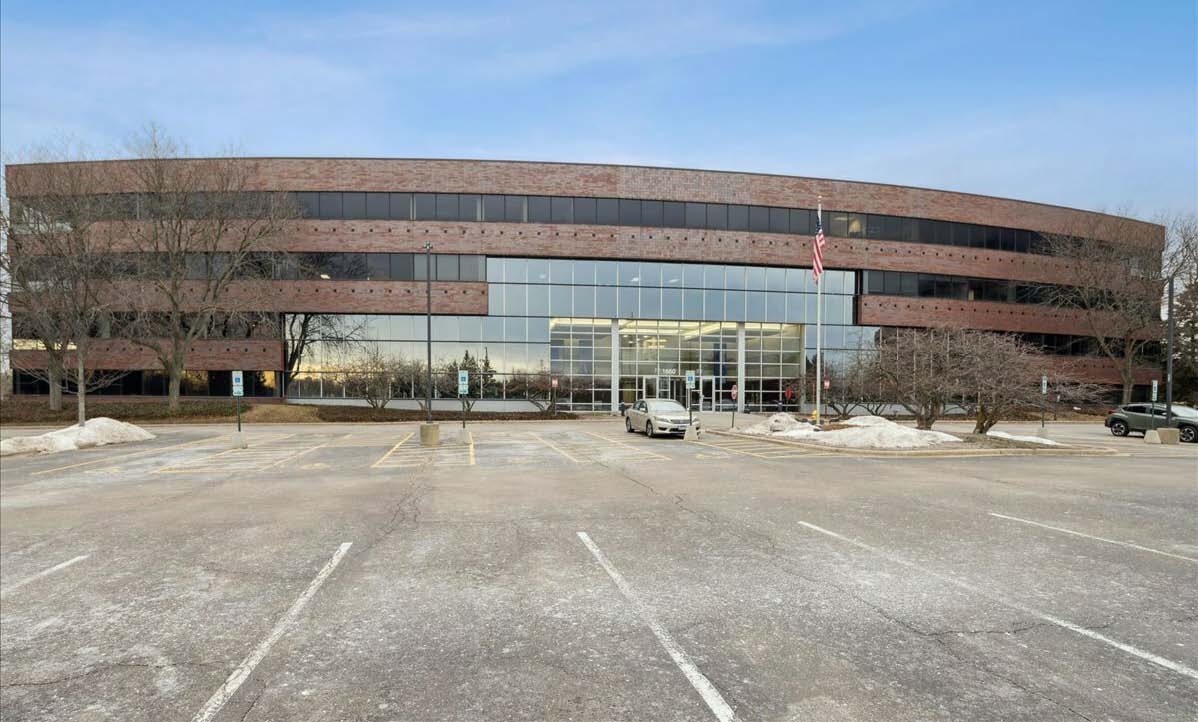 1660 Feehanville Dr, Mount Prospect, IL 60056