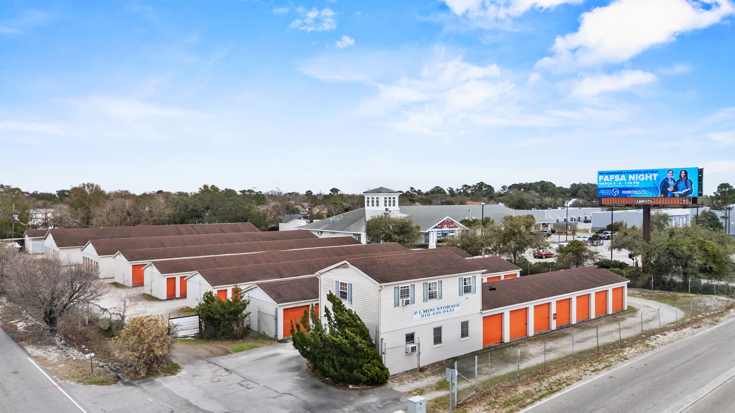 517 Lewis Dr, Carolina Beach, NC 28428