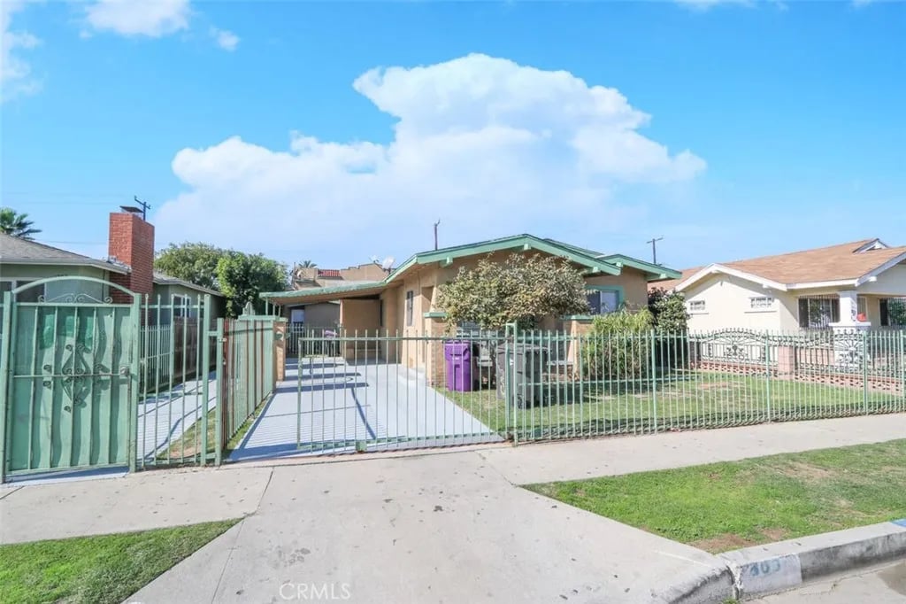 1403 Lemon Ave, Long Beach, CA 90813
