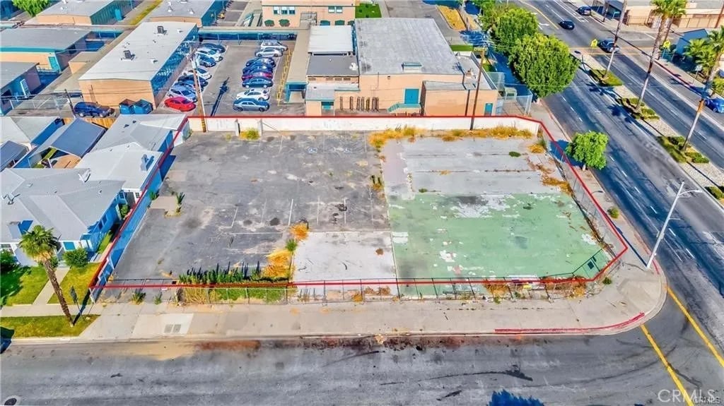 2416 E Alondra Blvd, Compton, CA 90221