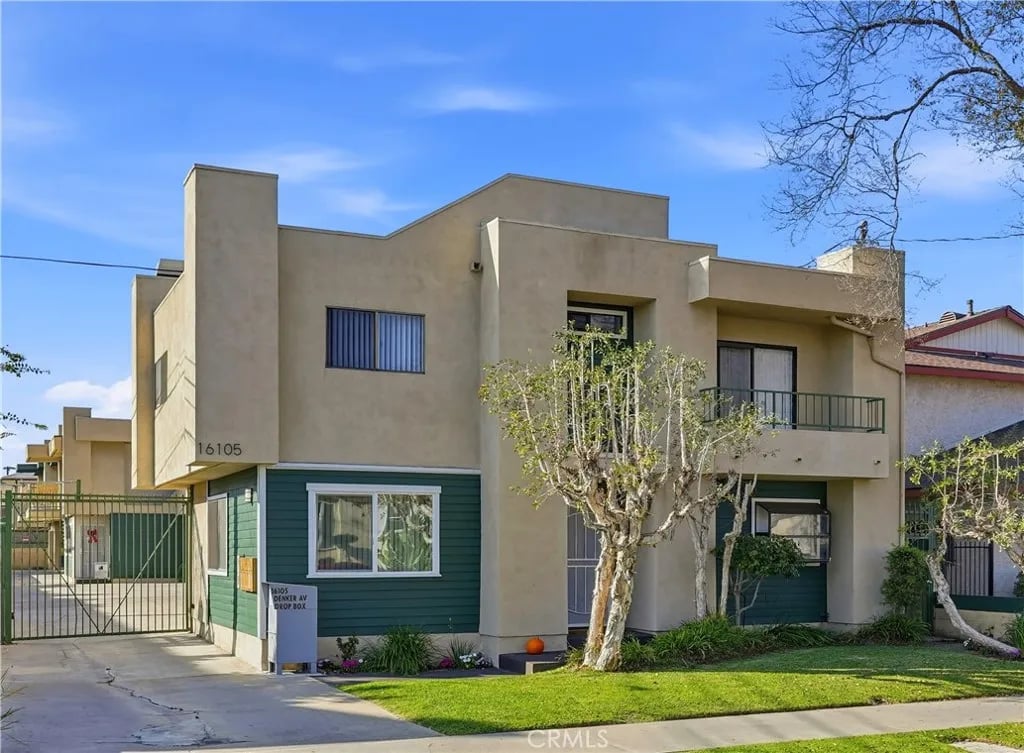 16105 S Denker Ave, Gardena, CA 90247