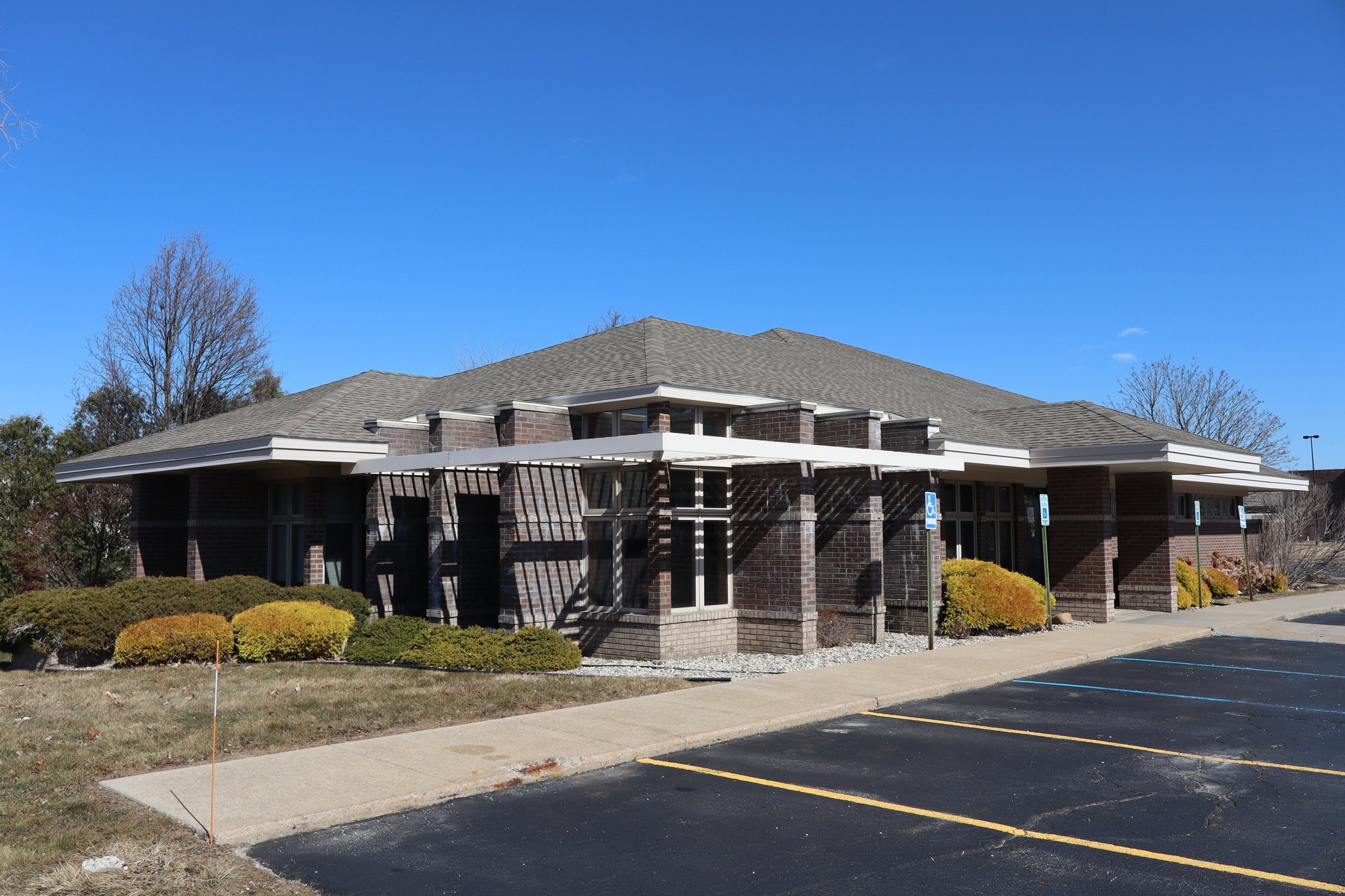 4884 Berl Dr, Saginaw, MI 48604