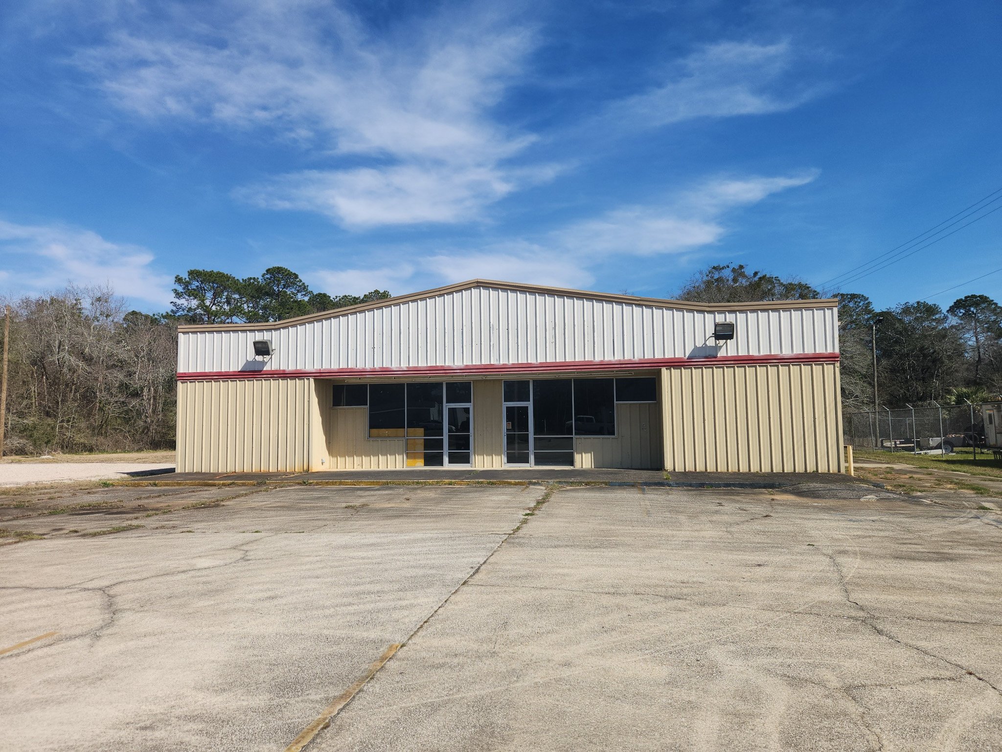 13115 Wintzell Ave, Bayou La Batre, AL 36509