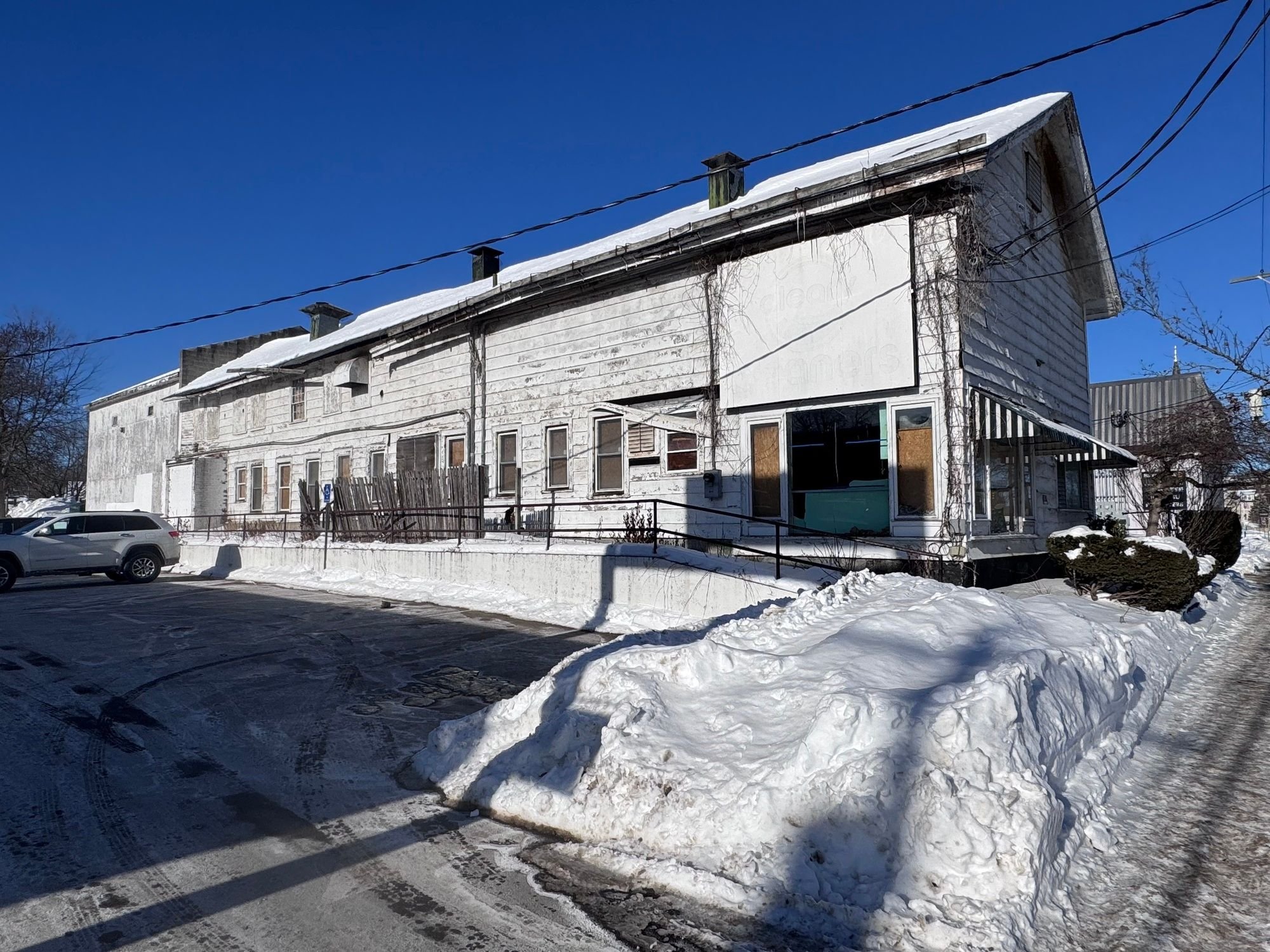 82 S Main St, Concord, NH 03301