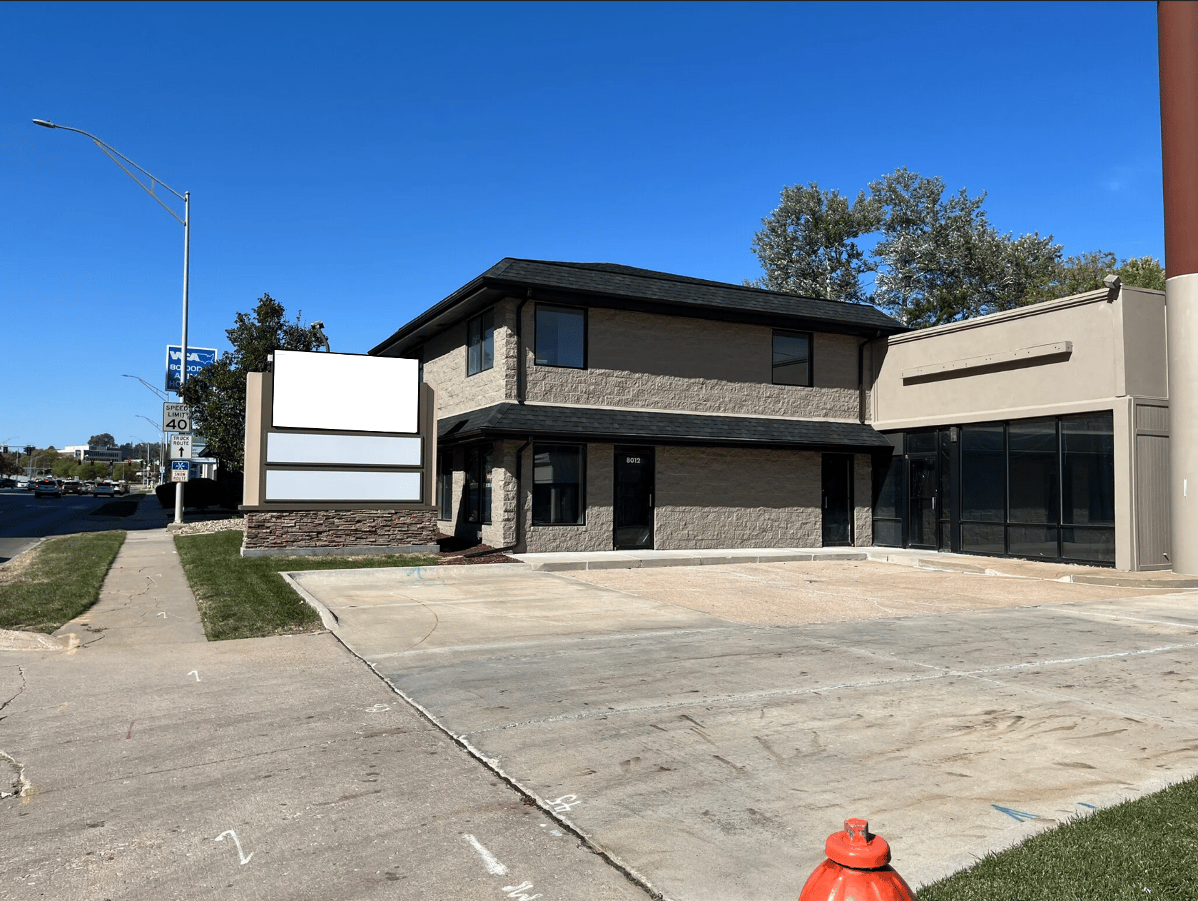 8012 W Dodge Rd, Omaha, NE 68114