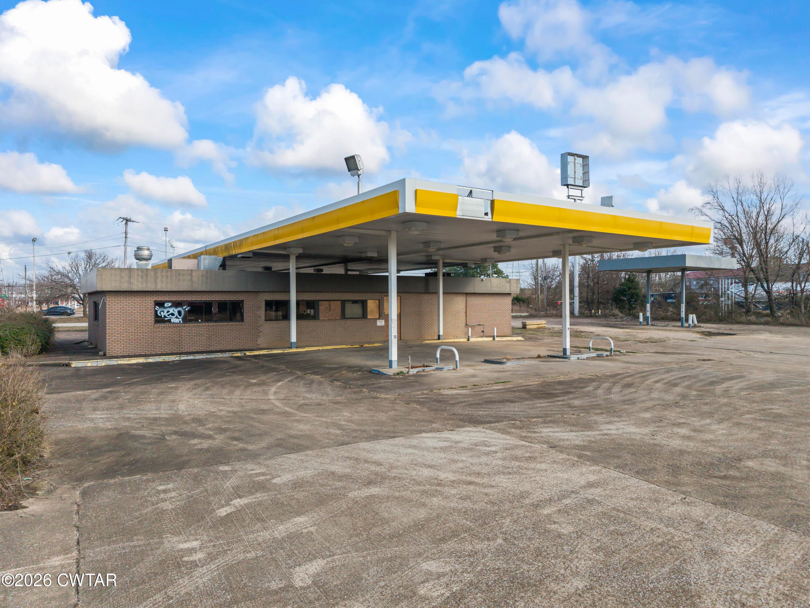 56 Kenworth Blvd, Jackson, TN 38305