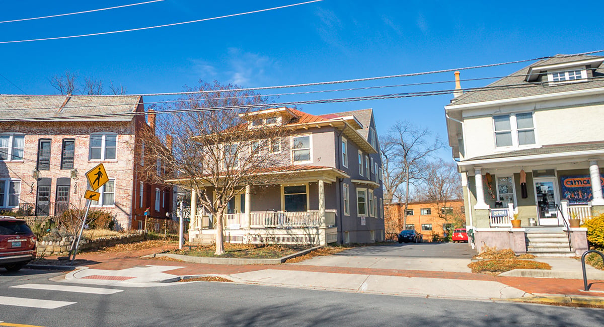 7030 Carroll Ave, Takoma Park, MD 20912