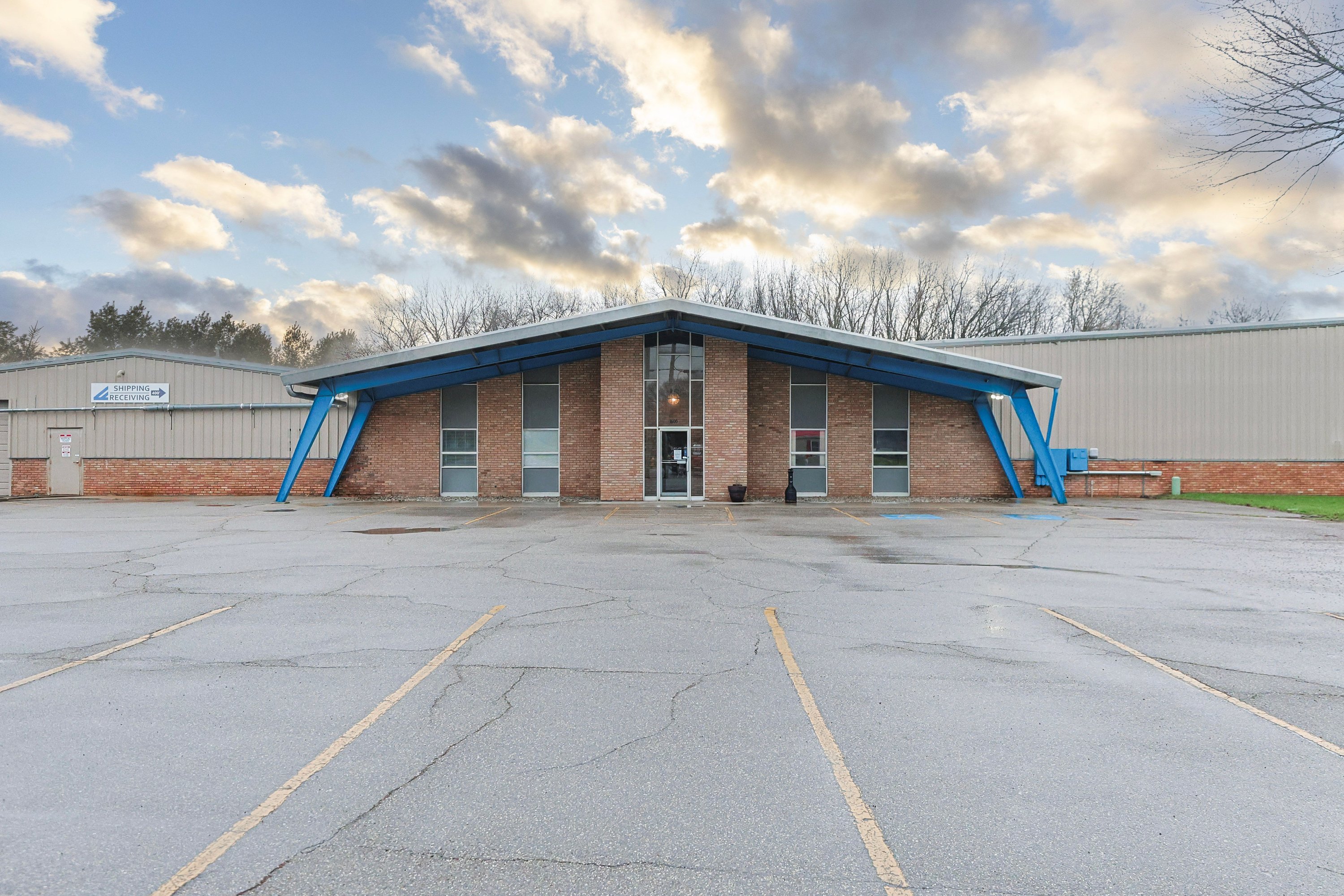 1600 W Mishawaka Rd, Elkhart, IN 46517