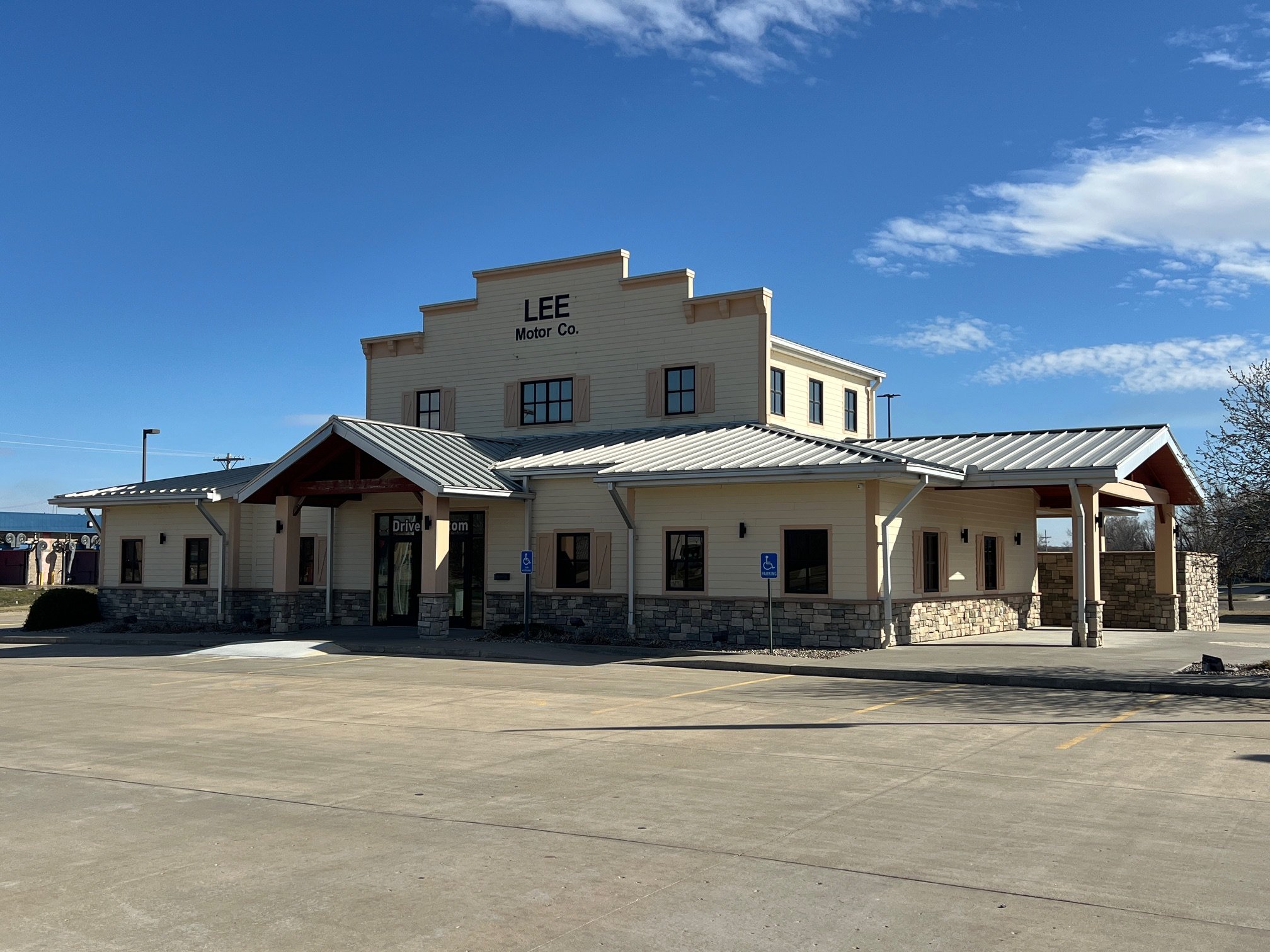 343 E Chestnut St, Junction City, KS 66441