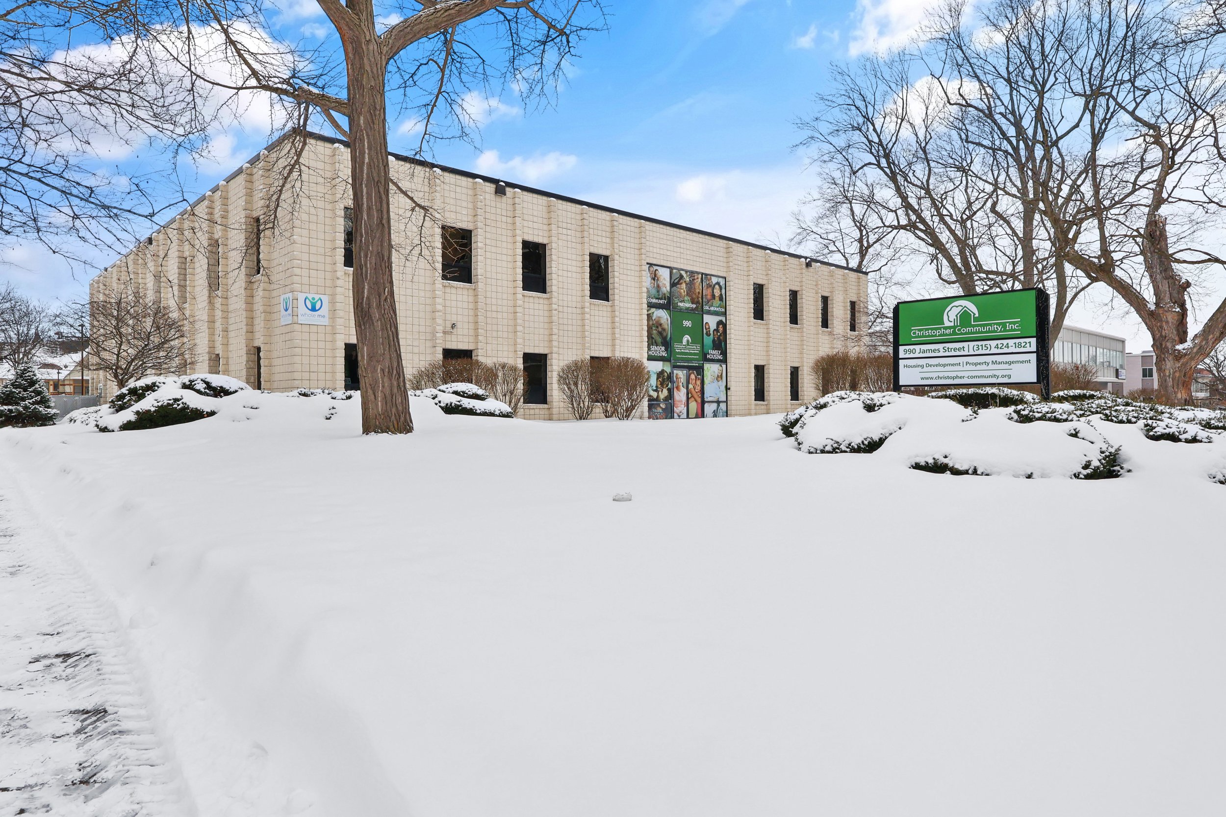 990 James St, Syracuse, NY 13203