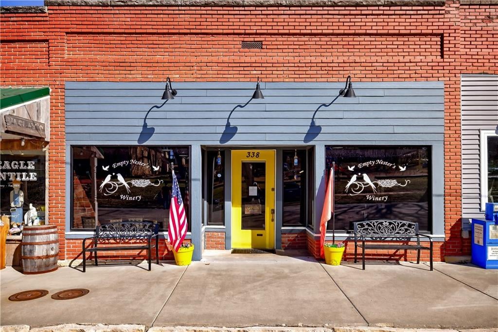 338 Elmore St, Lecompton, KS 66050