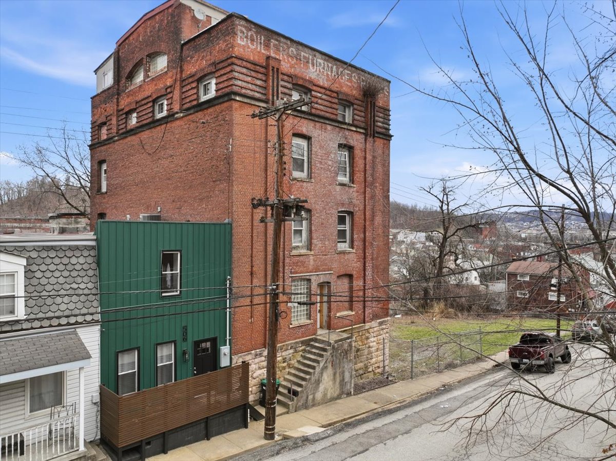 504 Stanton Ave, Pittsburgh, PA 15209