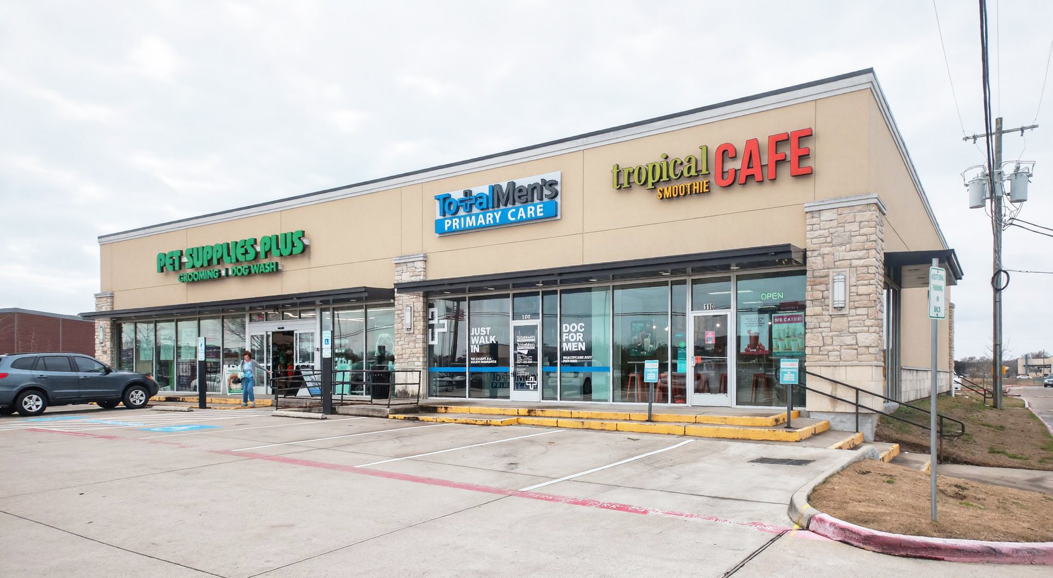 1720 South Friendswood Dr, Friendswood, TX 77546