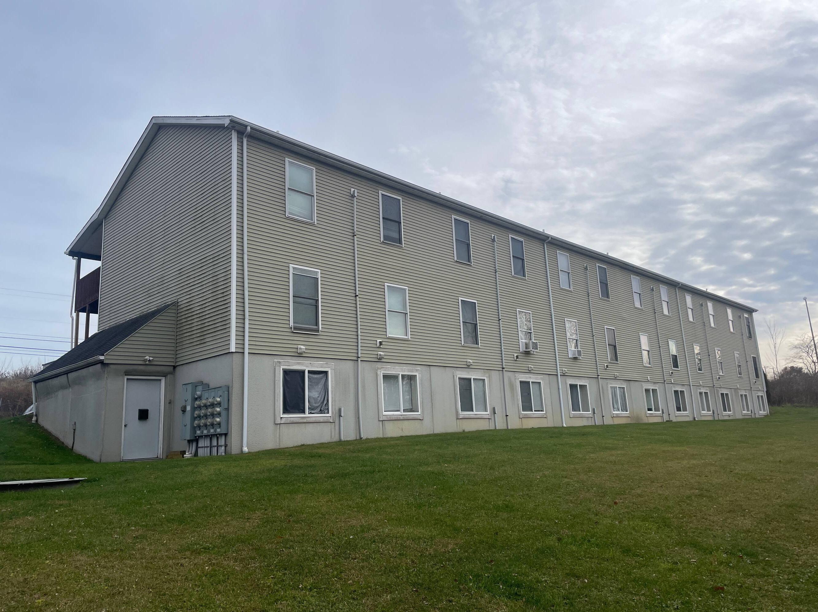 321 Grove City Rd, Slippery Rock, PA 16057