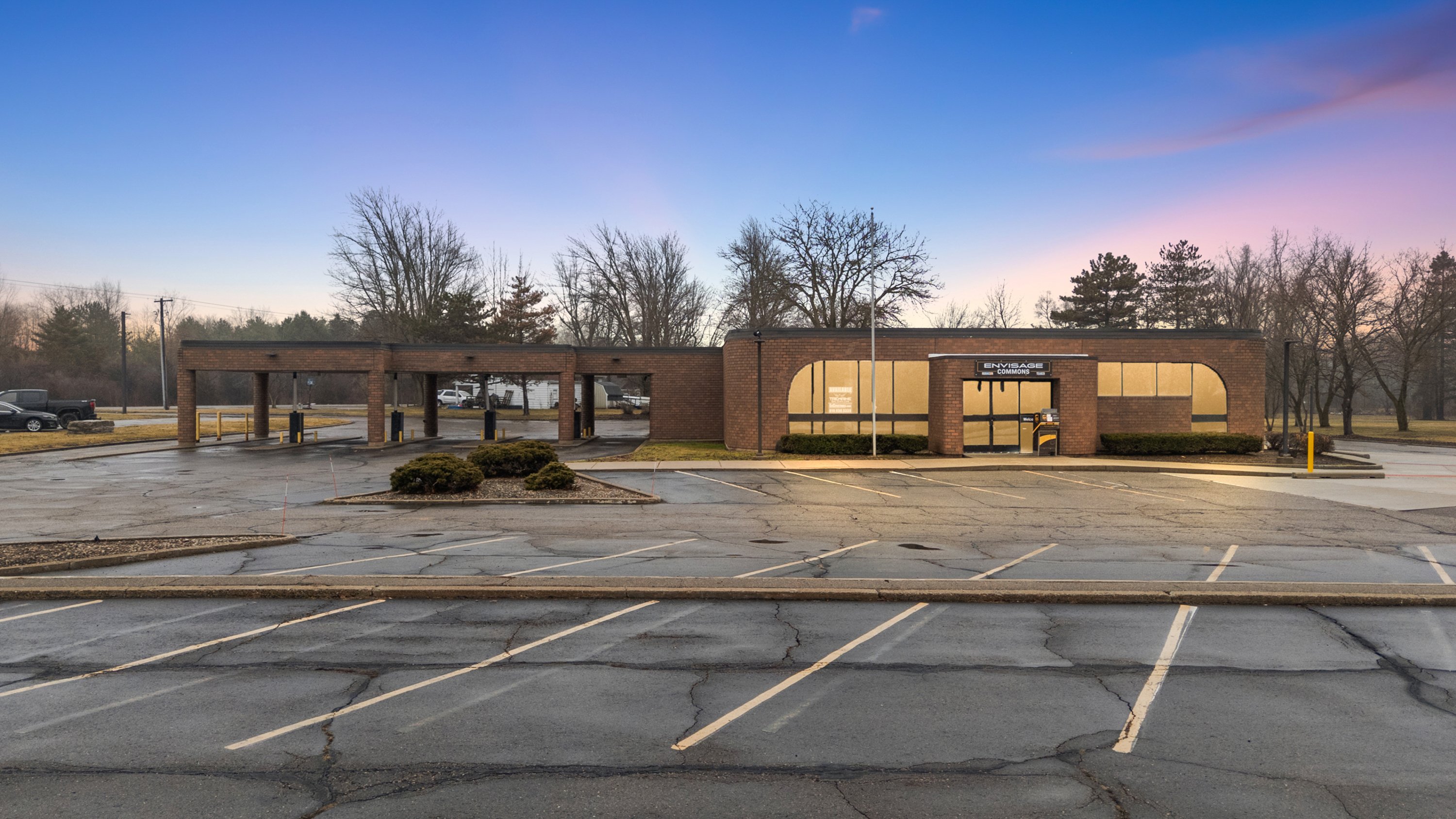 5510 Richfield Rd, Flint, MI 48506