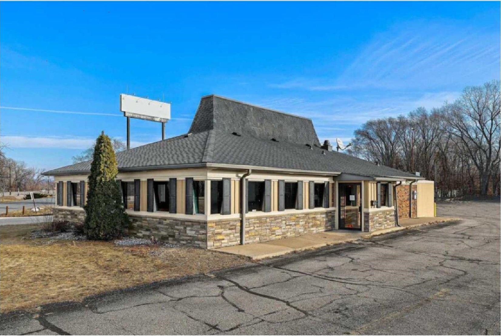 2212 Rose St, La Crosse, WI 54603