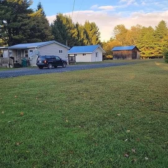 622 13th St, Franklin, PA 16323-1433