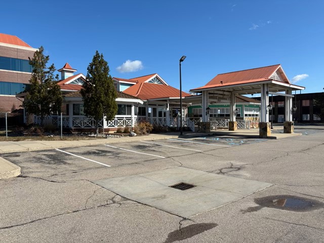 539 E Big Beaver Rd, Troy, MI 48083
