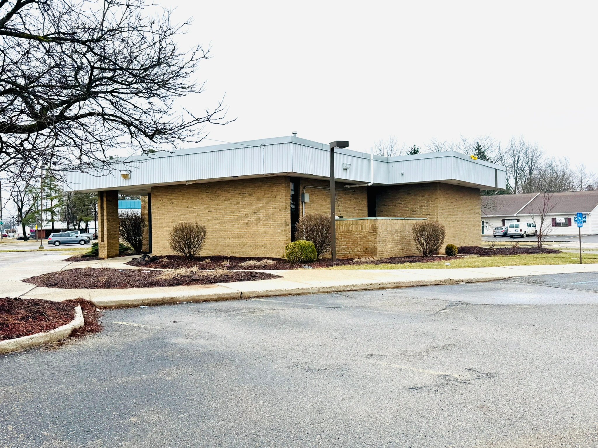 5101 N Grand River Ave, Lansing, MI 48906