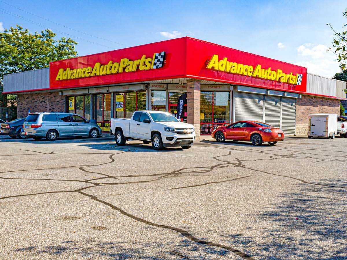 7440 Broadway Ave, Cleveland, OH 44105