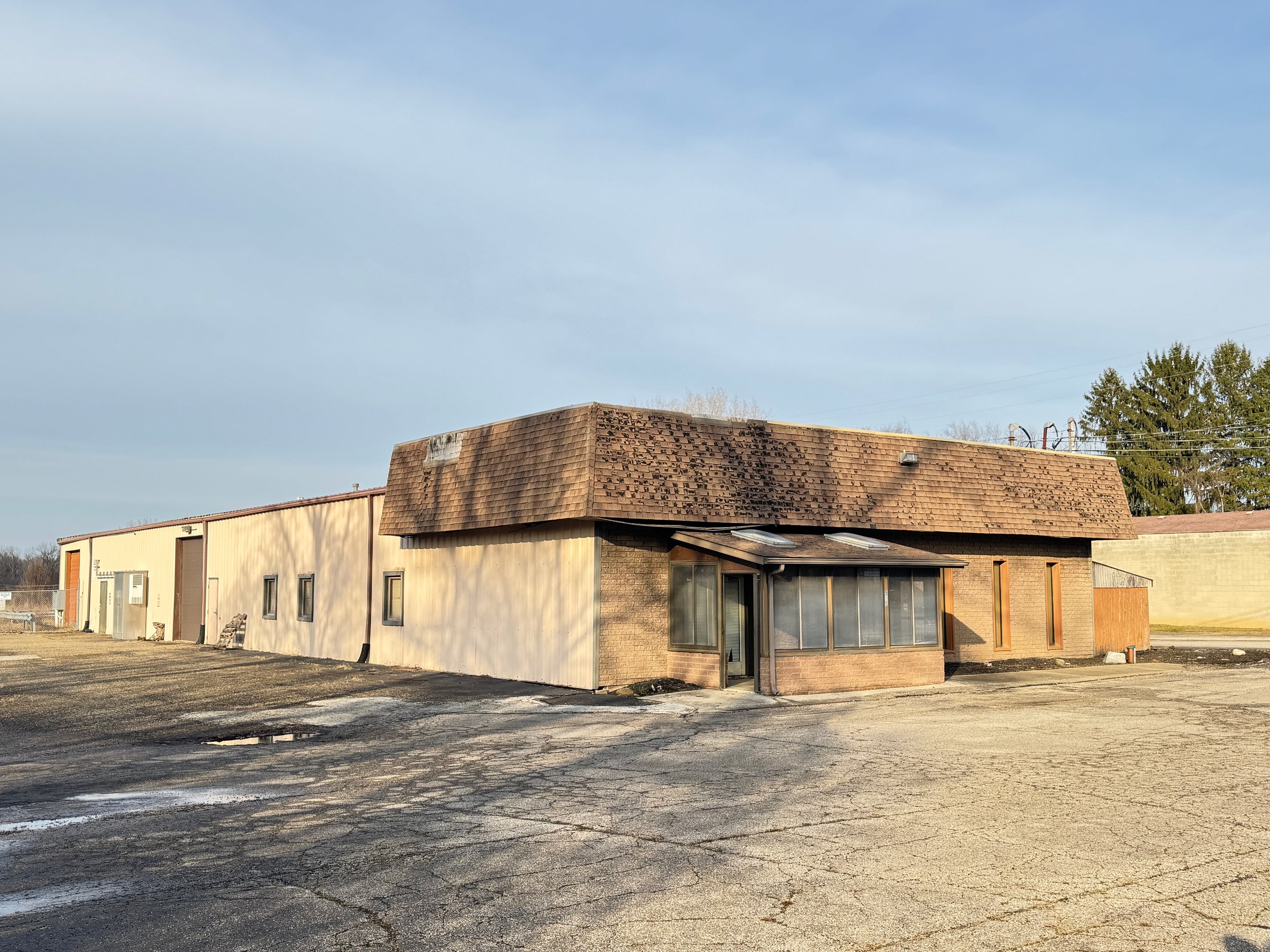 535 East Turkeyfoot Lake Rd, Akron, OH 44319