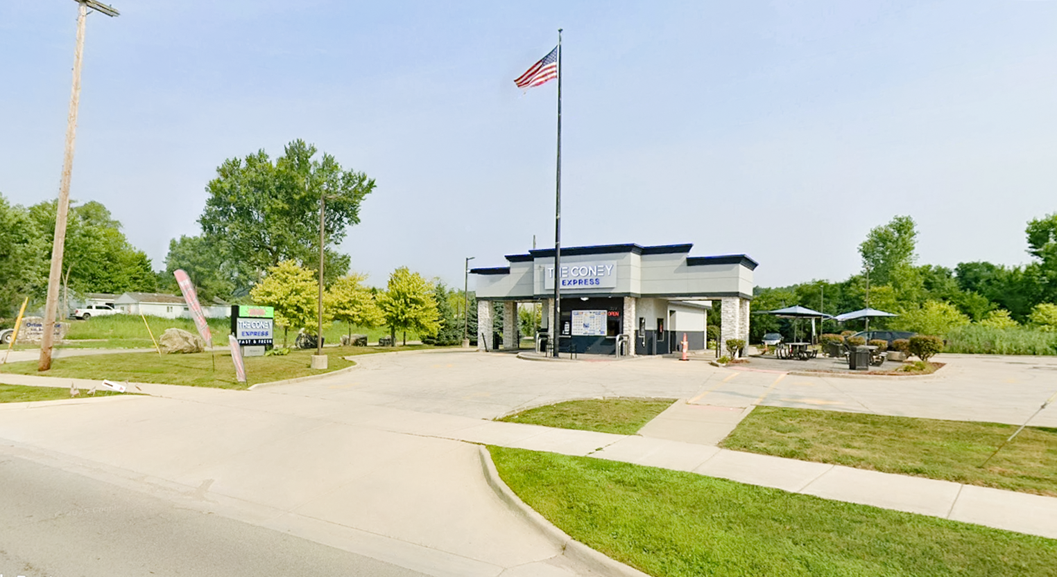 717 Brown Rd, Lake Orion, MI 48359