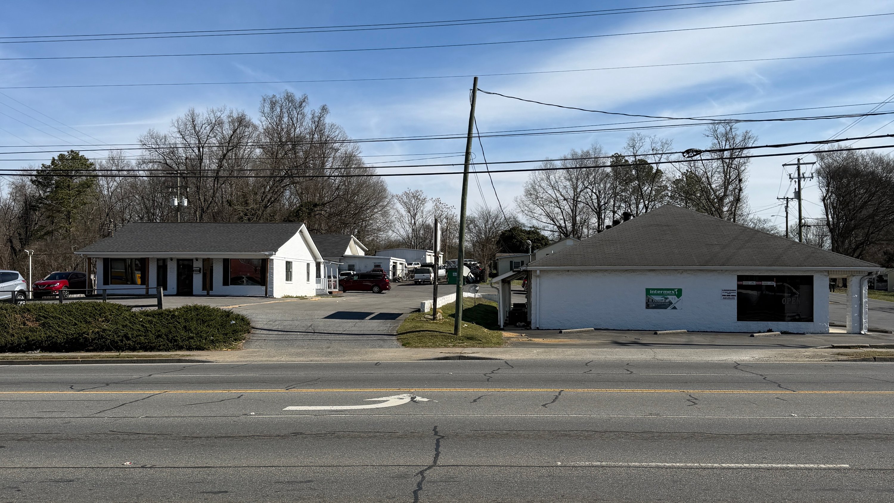 822 S Wall St, Calhoun, GA 30701