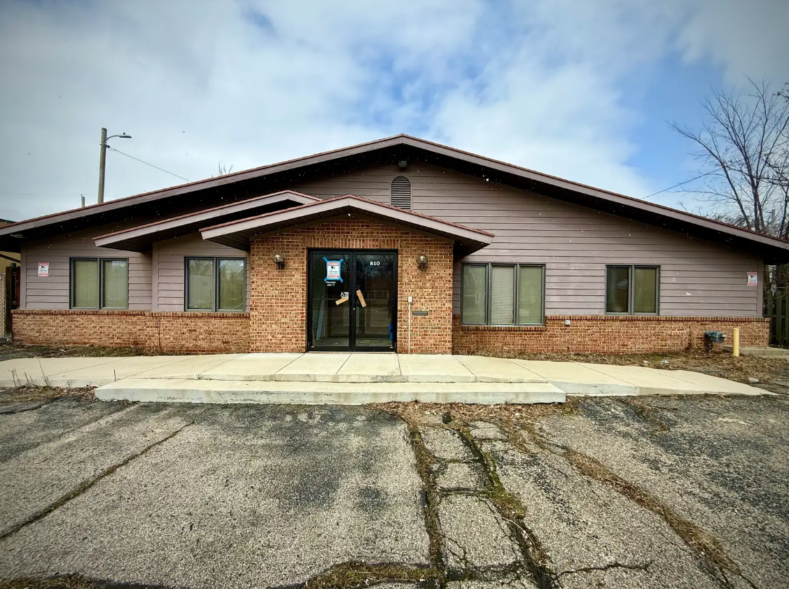 810 W Saginaw St, Lansing, MI 48915