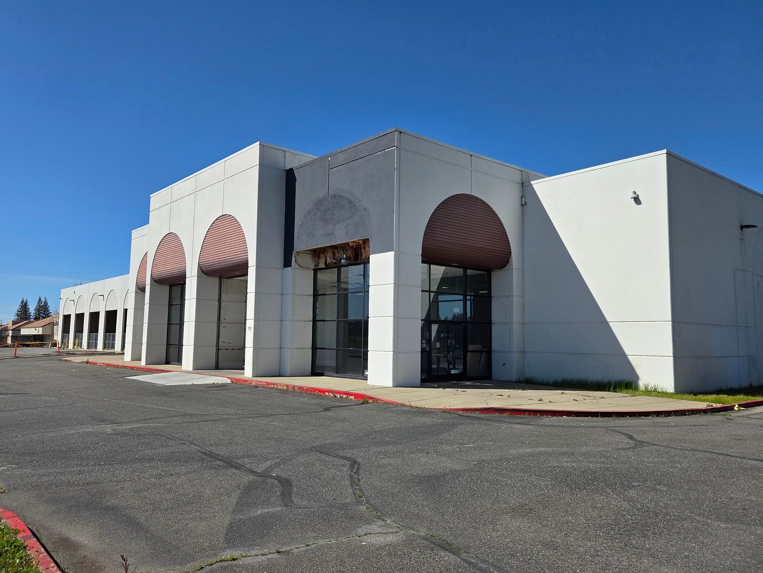 4435 Granite Dr, Rocklin, CA 95677