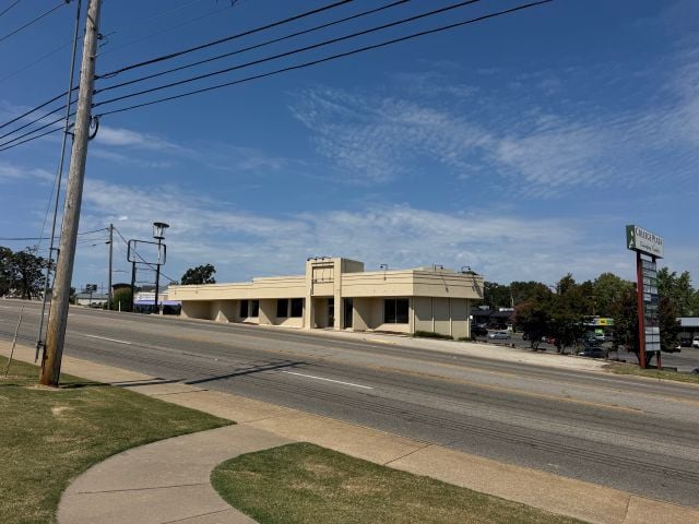 315 Highway 62 E, Mountain Home, AR 72653