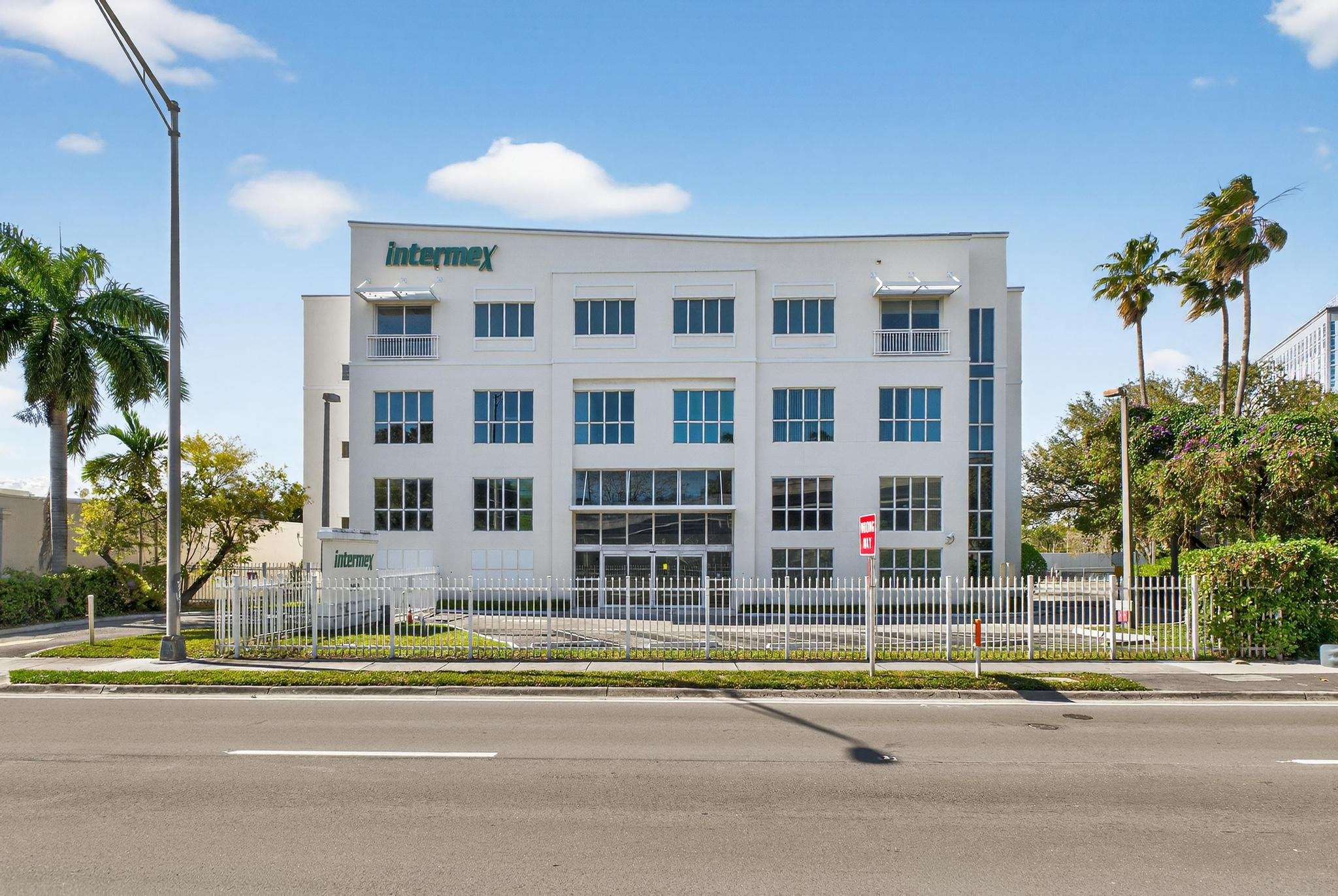 9480 S Dixie Hwy, Miami, FL 33156