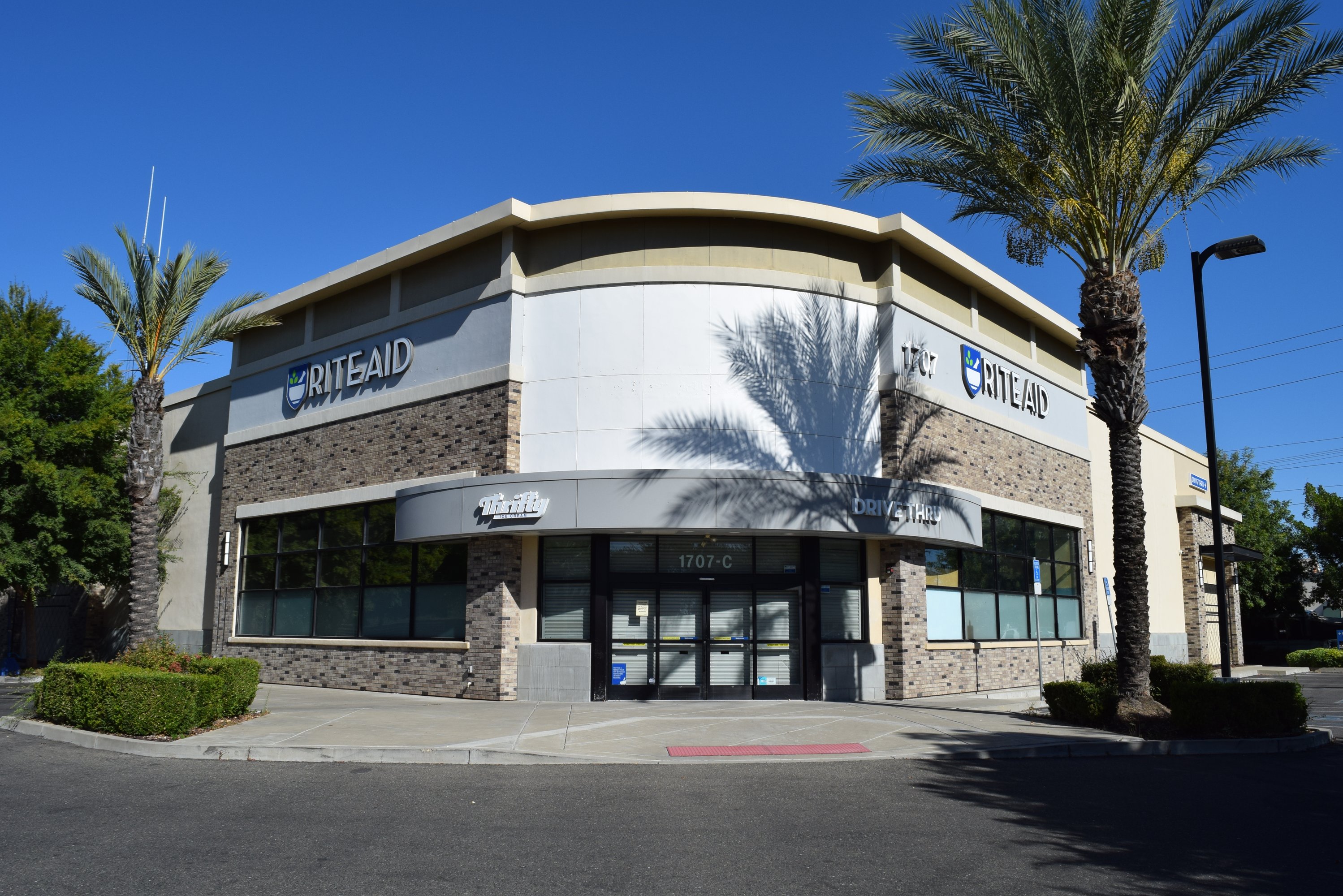1707 Mchenry Ave, Modesto, CA 95350