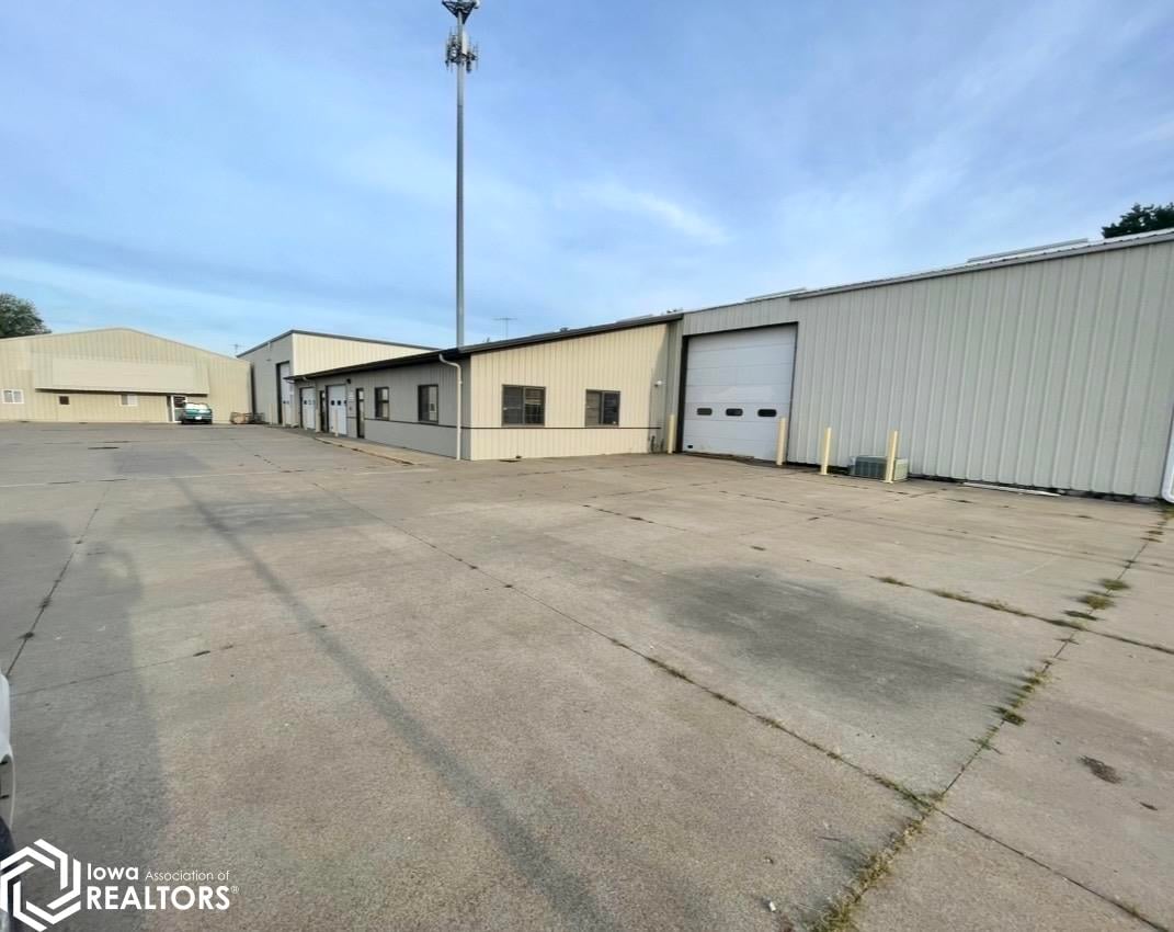 717 S 6Th St, Oskaloosa, IA 52577