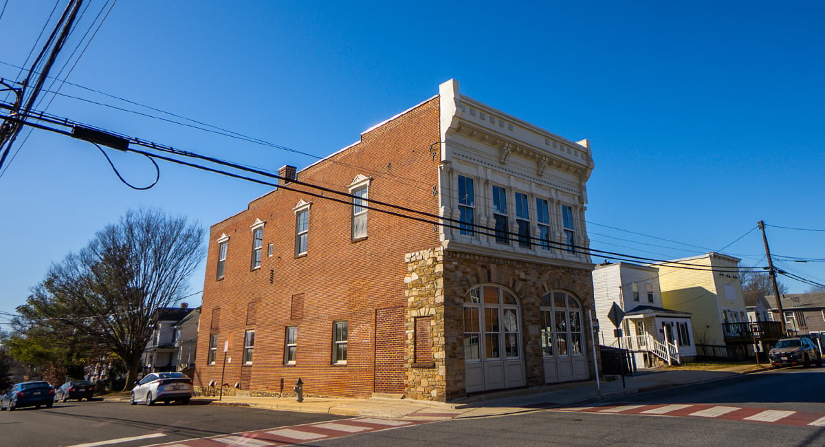 900 Montgomery St, Laurel, MD 20707