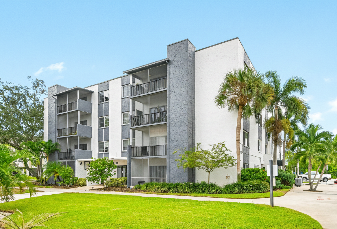120 47Th Ave N, St Petersburg, FL 33703