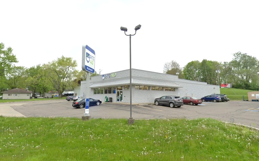 117 S Main St, Fredericktown, OH 43019