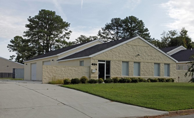 628 Dunedin Rd, Portsmouth, VA 23701
