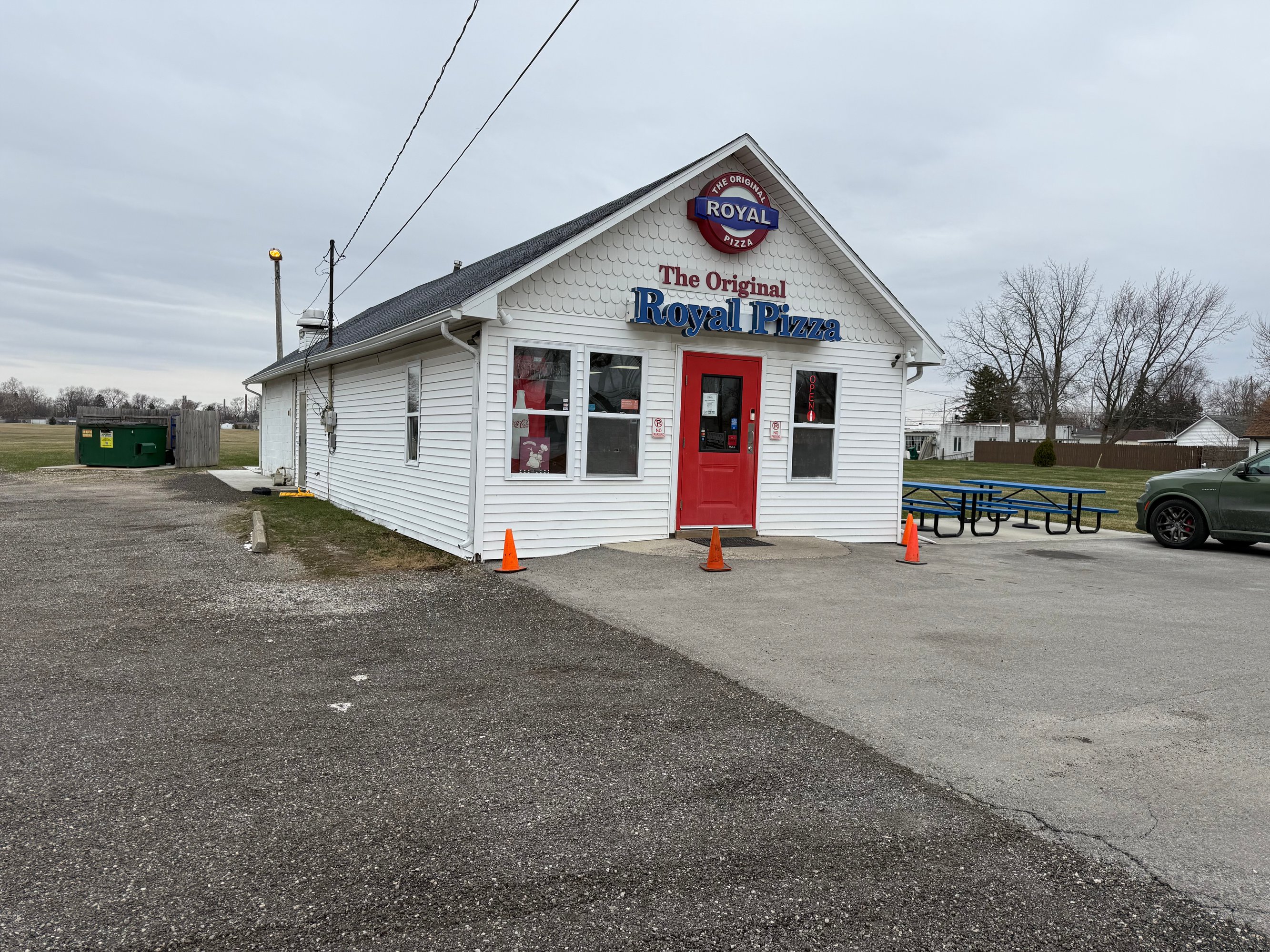 2038 Tracy Rd, Northwood, OH 43619