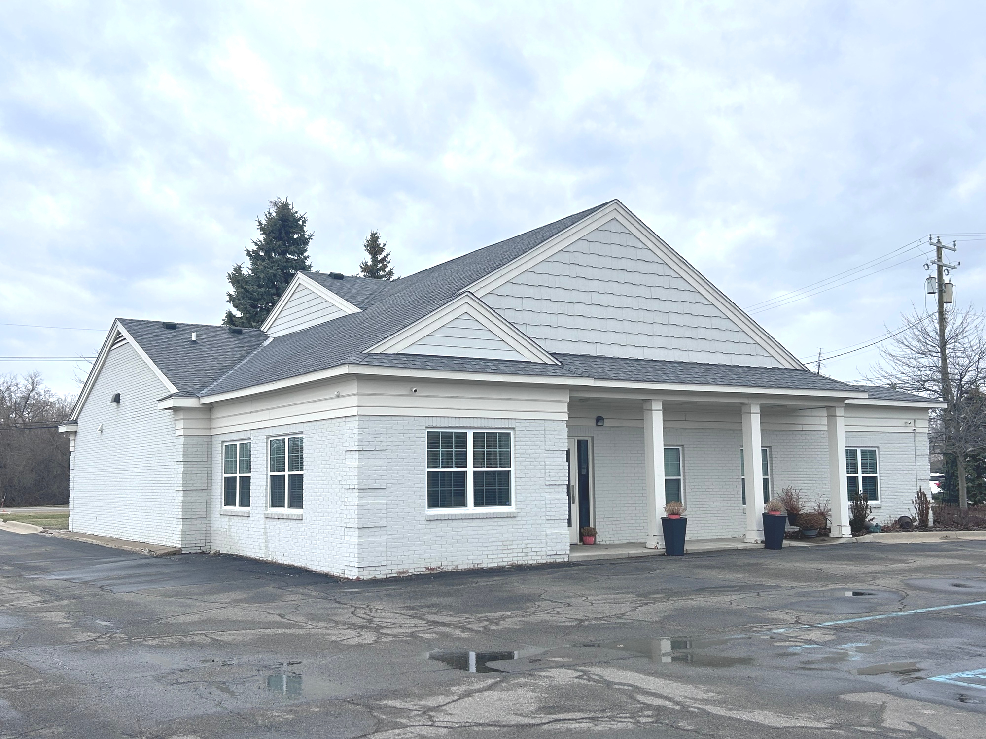 2240 N Opdyke Rd, Auburn Hills, MI 48326