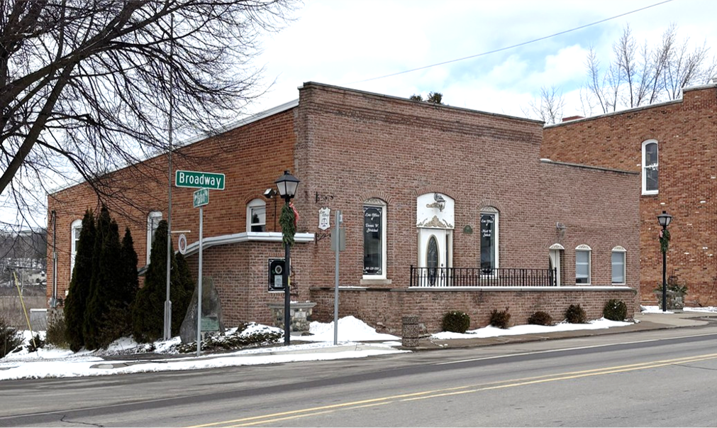 650 Broadway, Davisburg, MI 48350