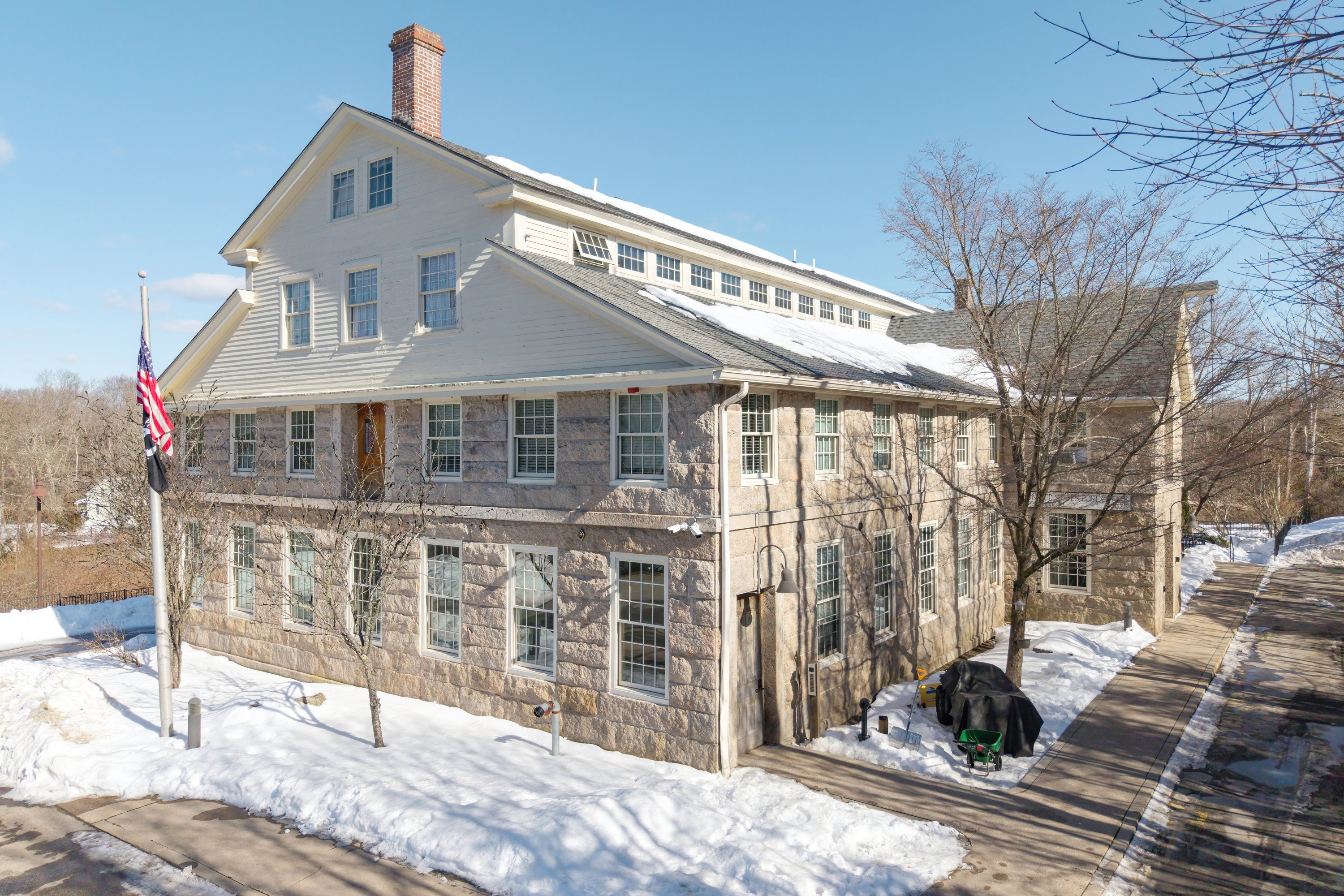 332 Canonchet Rd, Hopkinton, RI 02873