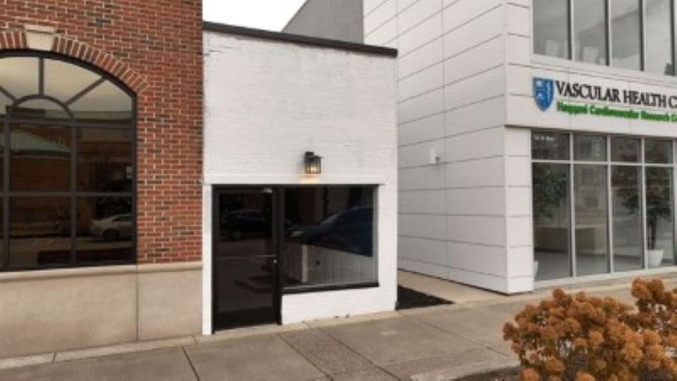 134 W Main St, Midland, MI 48640