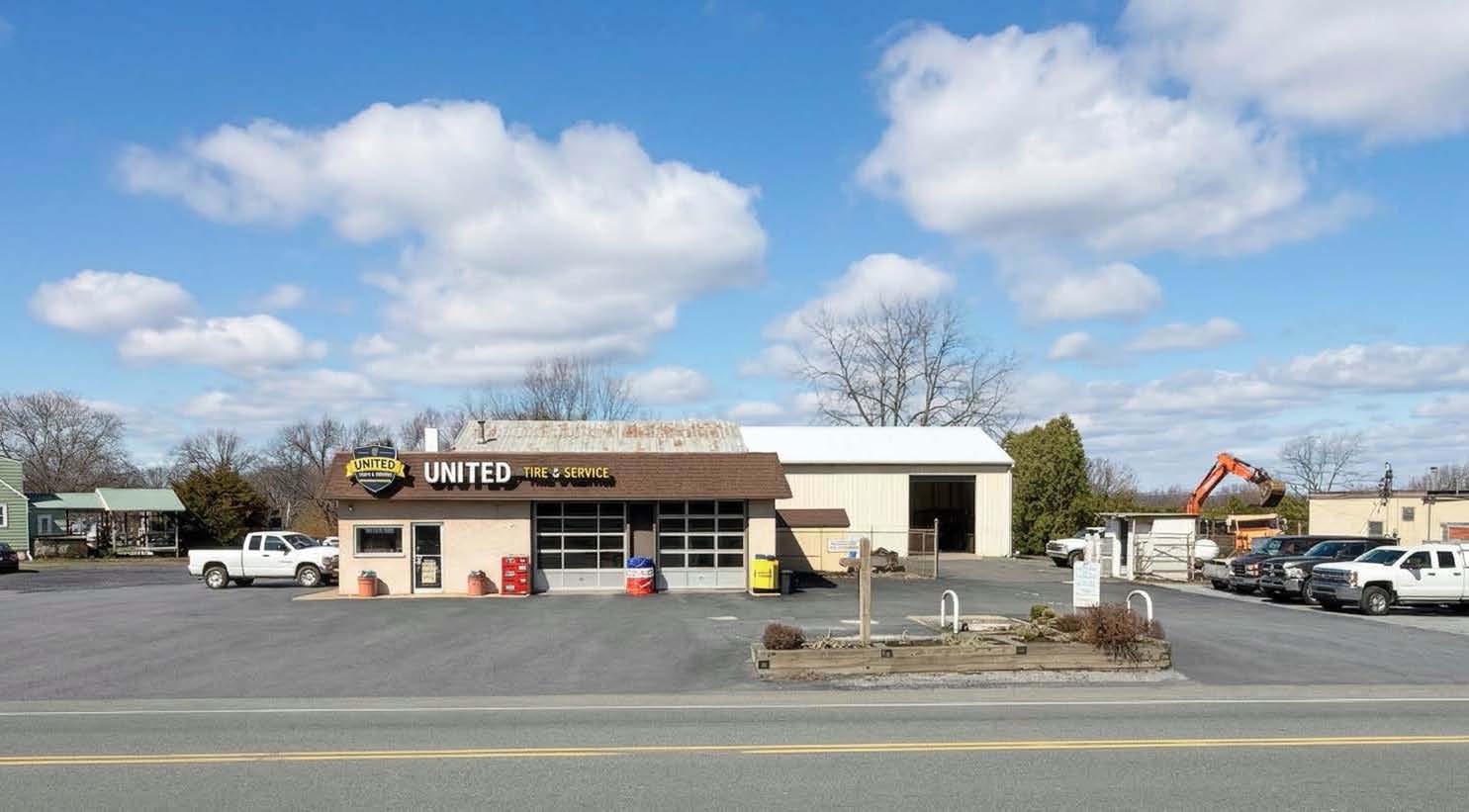 4094 Chestnut St, Emmaus, PA 18049