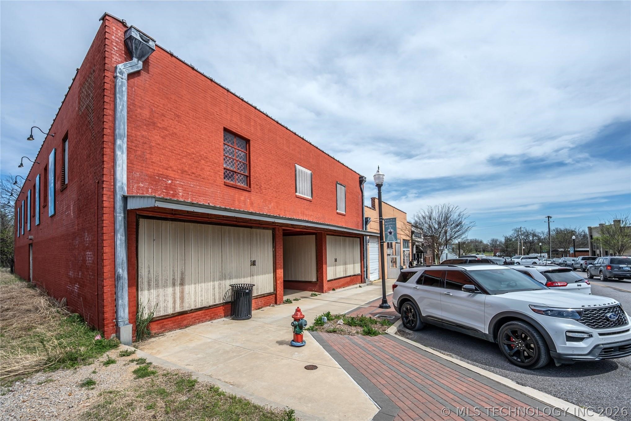 301 E Main St, Ardmore, OK 73401