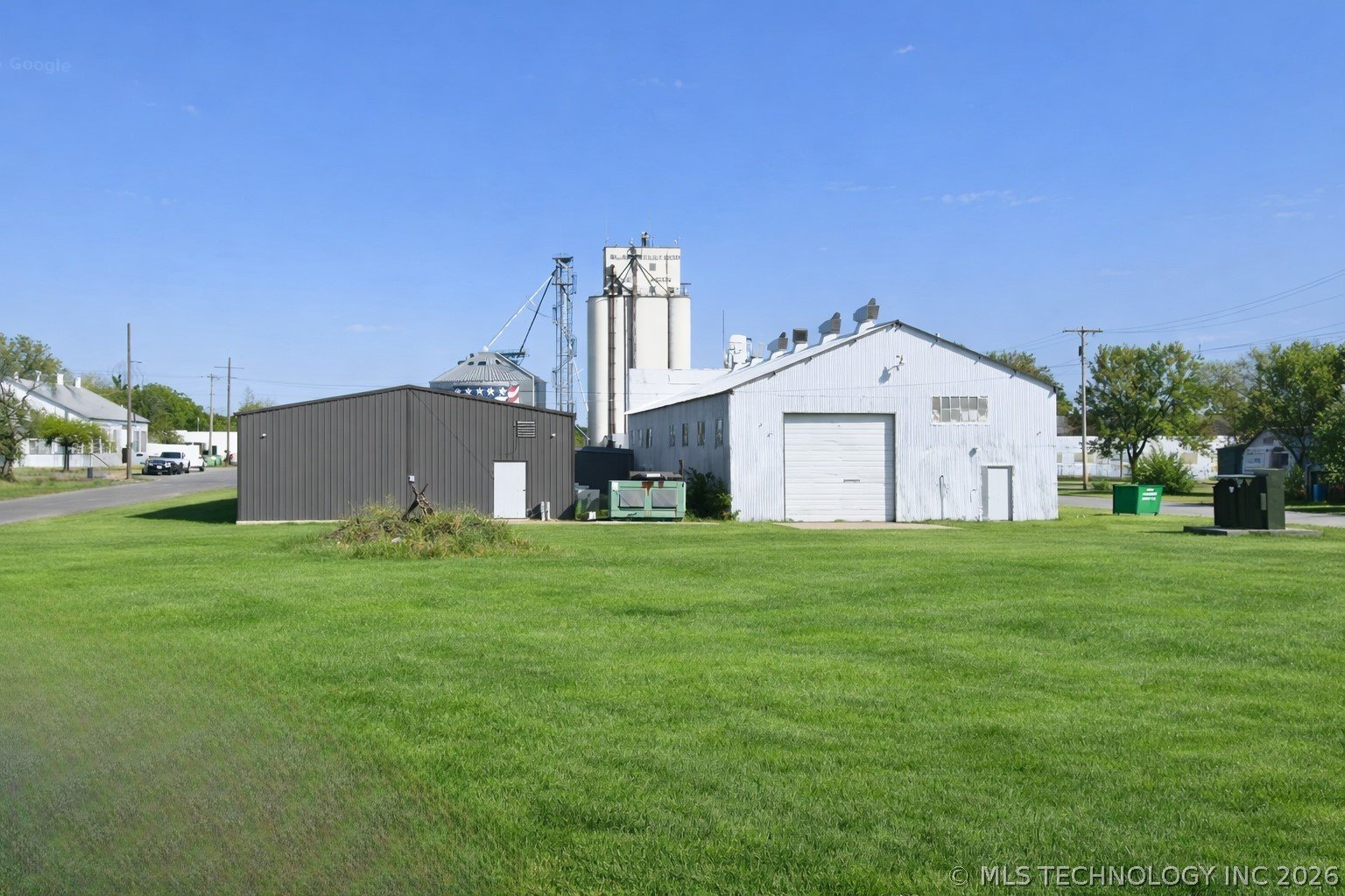 417 N 1St St, Blackwell, OK 74631