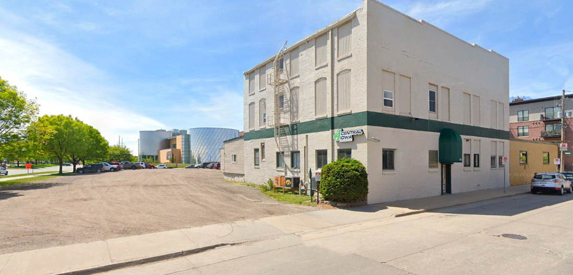204 SW 2Nd St, Des Moines, IA 50309
